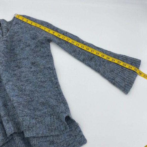 Free People Blue Bell Sleeve Lightweight V-Neck Sweater - Picture 10 of 10